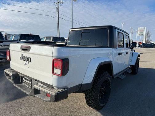 2022 Jeep Gladiator Willys