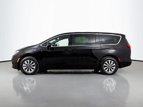 2025 Chrysler Pacifica Hybrid Select