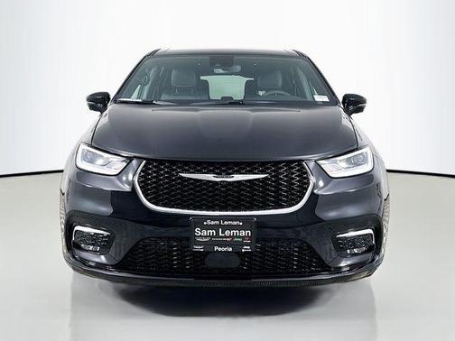 2025 Chrysler Pacifica Hybrid Select