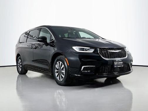 2025 Chrysler Pacifica Hybrid Select