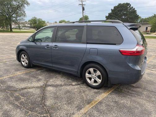 2017 Toyota Sienna SE