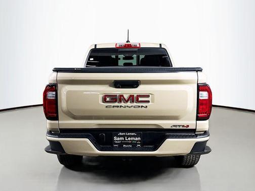 2024 GMC Canyon AT4