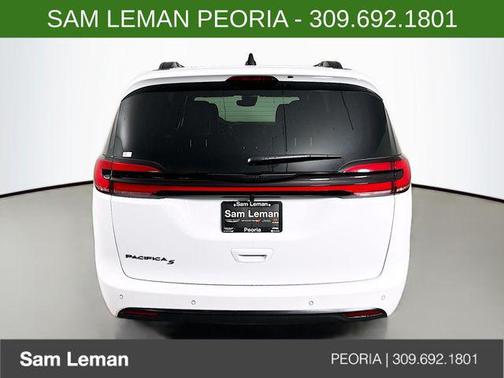 2026 Chrysler Pacifica L