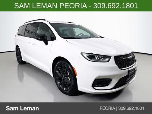 2026 Chrysler Pacifica L