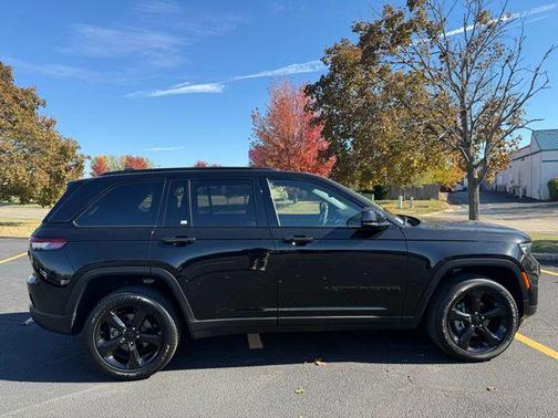 2024 Jeep Grand Cherokee Altitude