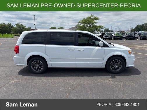 White Knuckle Clearcoat 2017 Dodge Grand Caravan SXT