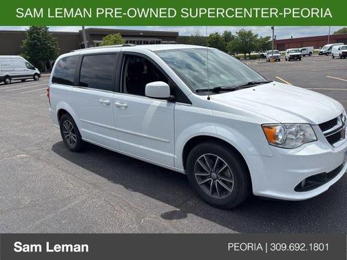 White Knuckle Clearcoat 2017 Dodge Grand Caravan SXT