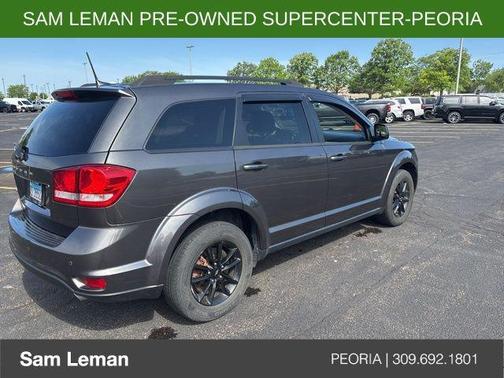 Granite Pearlcoat 2019 Dodge Journey SE