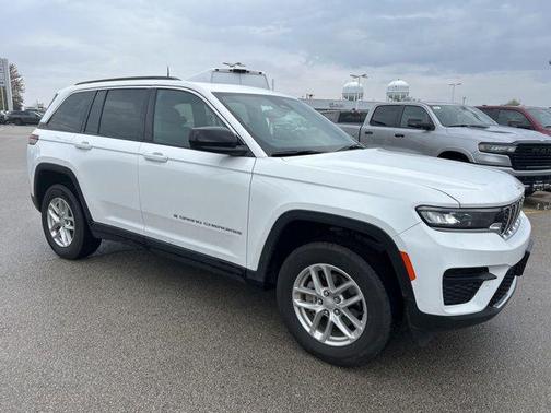 2024 Jeep Grand Cherokee Laredo