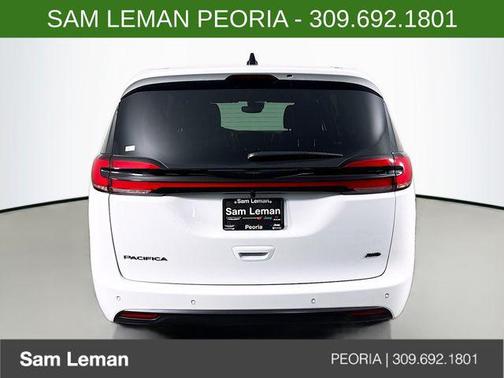 2026 Chrysler Pacifica L