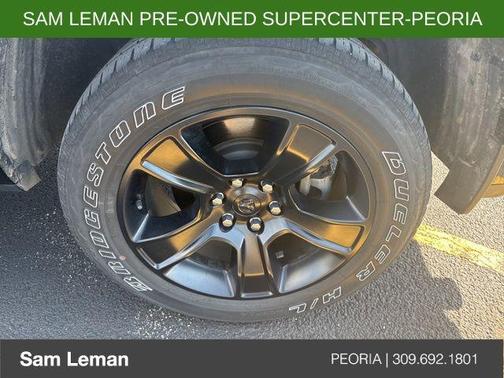 Diamond Black Crystal Pearlcoat 2023 RAM 1500 Big Horn/Lone Star