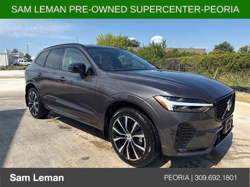 Platinum Grey Metallic 2025 Volvo XC60 B5 Ultra