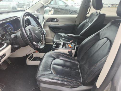 2018 Chrysler Pacifica Touring-L