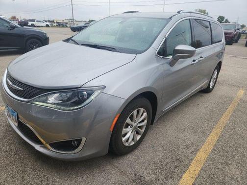 2018 Chrysler Pacifica Touring-L