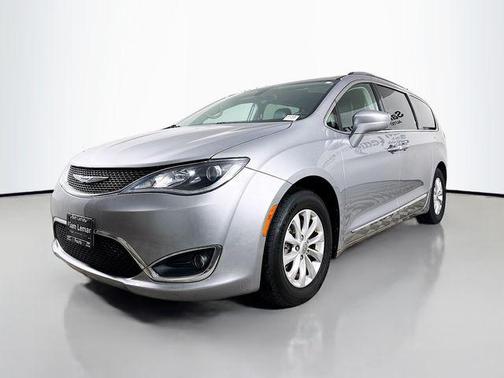 2018 Chrysler Pacifica Touring-L