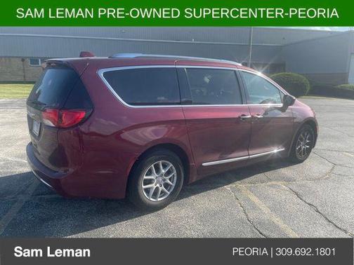 Velvet Red Pearlcoat 2020 Chrysler Pacifica Touring L