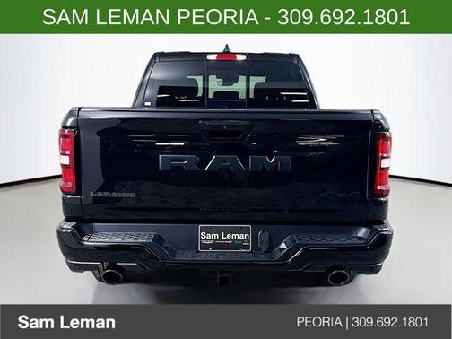 Diamond Black Crystal Pearlcoat 2026 RAM 1500 Laramie