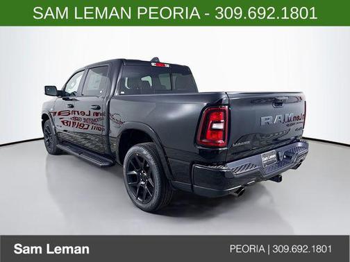 Diamond Black Crystal Pearlcoat 2026 RAM 1500 Laramie