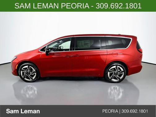 Red Hot Pearlcoat 2027 Chrysler Pacifica Limited