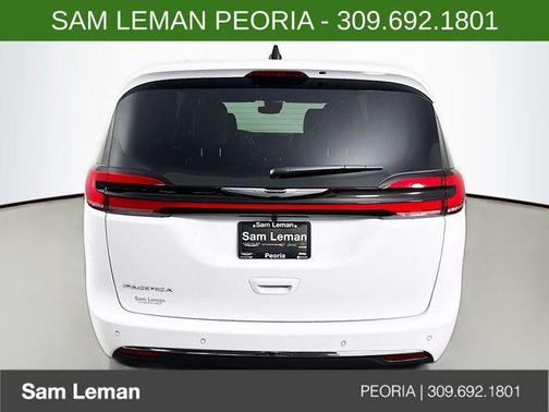 2026 Chrysler Pacifica L