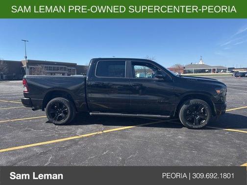 Diamond Black Crystal Pearlcoat 2023 RAM 1500 Big Horn/Lone Star