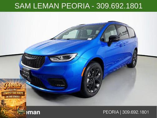 2026 Chrysler Pacifica L