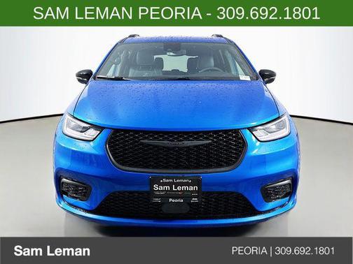 2026 Chrysler Pacifica L