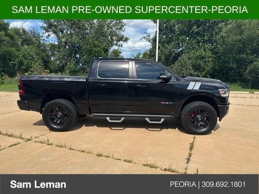 Diamond Black Crystal Pearlcoat 2019 RAM 1500 Big Horn