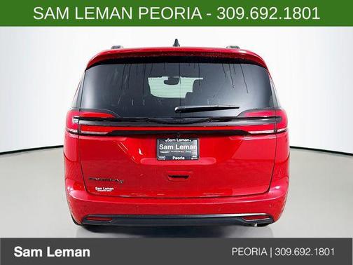 2026 Chrysler Pacifica L