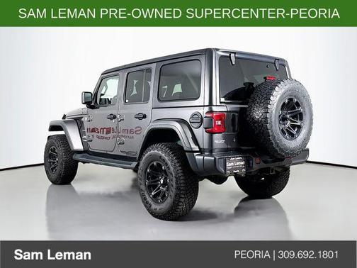 Granite Crystal Metallic Clearcoat 2018 Jeep Wrangler Unlimited Sahara