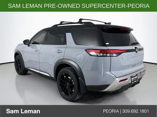Solid Gray/Super Black 2024 Nissan Pathfinder Platinum 4WD