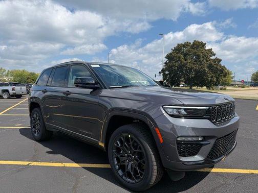 2025 Jeep Grand Cherokee Summit