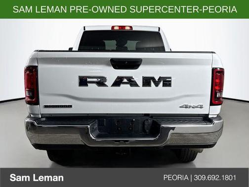 Bright White Clearcoat 2026 RAM 2500 Big Horn Crew Cab 4x4 6'4' Box