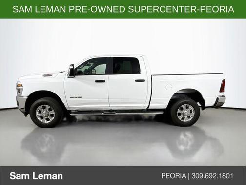 Bright White Clearcoat 2026 RAM 2500 Big Horn Crew Cab 4x4 6'4' Box