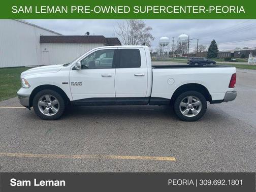 Bright White Clearcoat 2017 RAM 1500 Big Horn