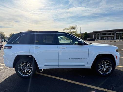 2025 Jeep Grand Cherokee Summit