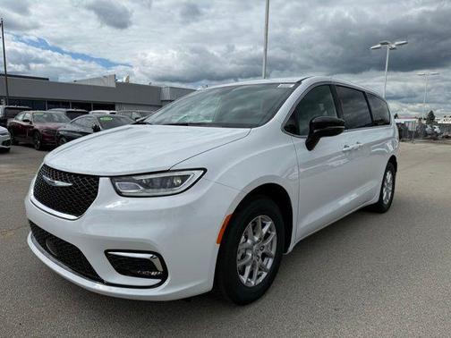 2026 Chrysler Pacifica L