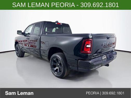 Diamond Black Crystal Pearlcoat 2026 RAM 1500 Express