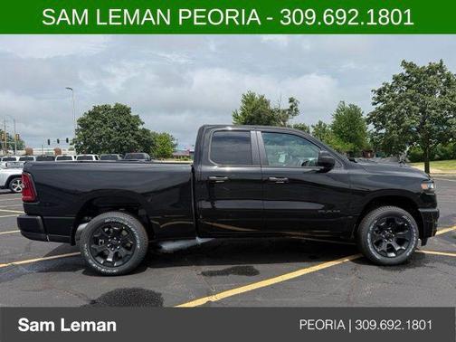 Diamond Black Crystal Pearlcoat 2026 RAM 1500 Express