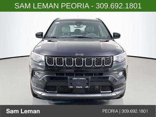 Diamond Black Crystal Pearlcoat 2026 Jeep Compass Latitude