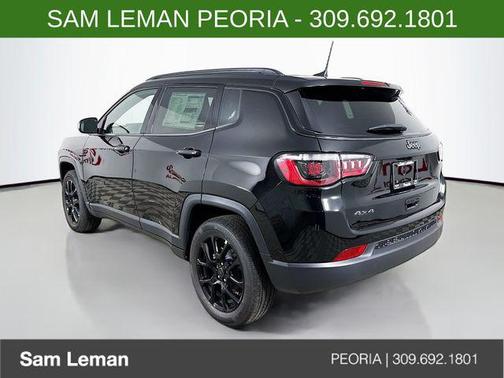Diamond Black Crystal Pearlcoat 2026 Jeep Compass Latitude