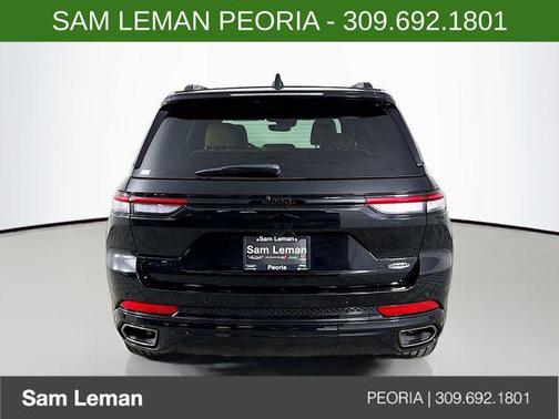 Diamond Black Crystal Pearlcoat 2025 Jeep Grand Cherokee Summit
