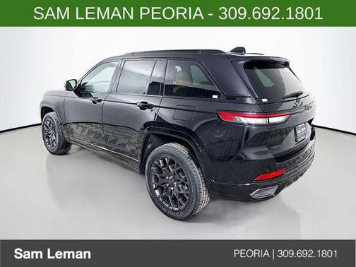 Diamond Black Crystal Pearlcoat 2025 Jeep Grand Cherokee Summit