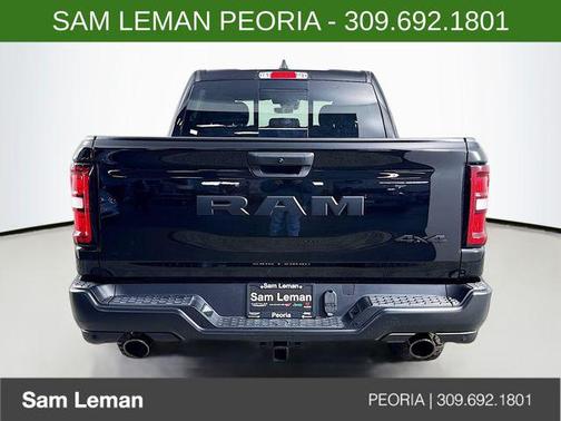 Diamond Black Crystal Pearlcoat 2026 RAM 1500 Warlock