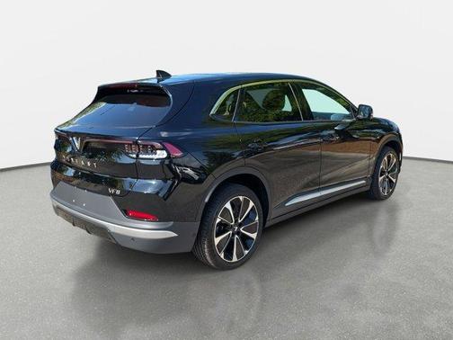 2025 VinFast VF 8 Plus