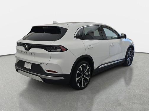 2025 VinFast VF 8 Plus