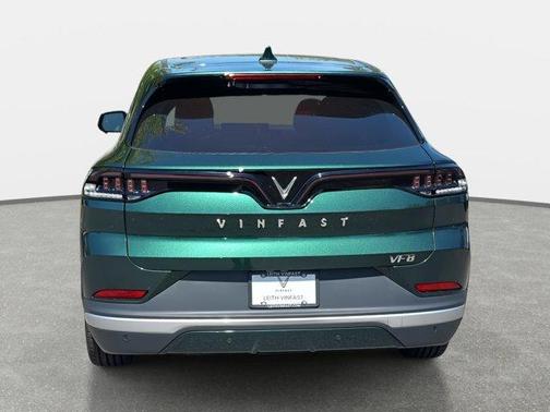2025 VinFast VF 8 Plus