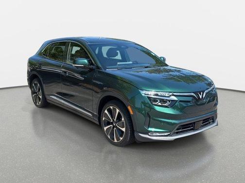 2025 VinFast VF 8 Plus