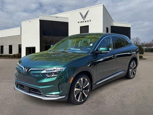 2025 VinFast VF 8 Plus