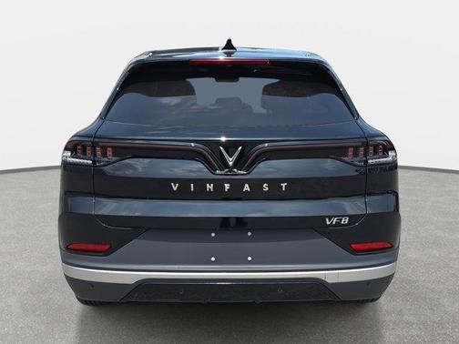 2025 VinFast VF 8 Eco